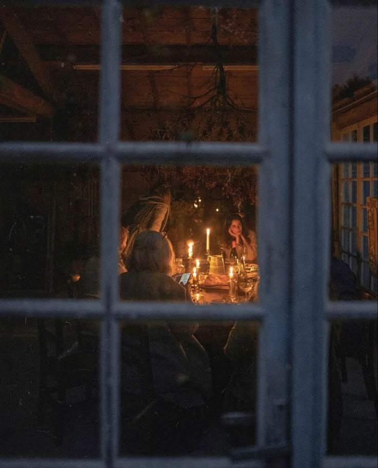 The Best Natural Incense for Winter 2025: Warm, Cosy & Design-Led Scents